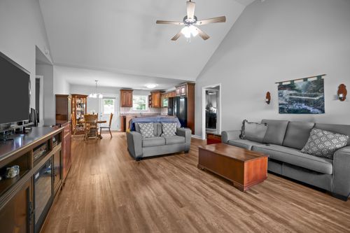 108 Lexington Cv, Shelbyville, TN, 37160-1504 | Card Image