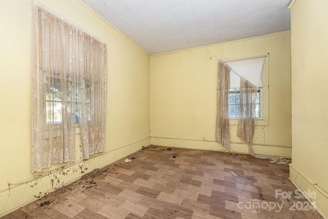 146 Osborne St, House other with 3 bedrooms, 1 bathrooms and null parking in Jonesville NC | Image 16