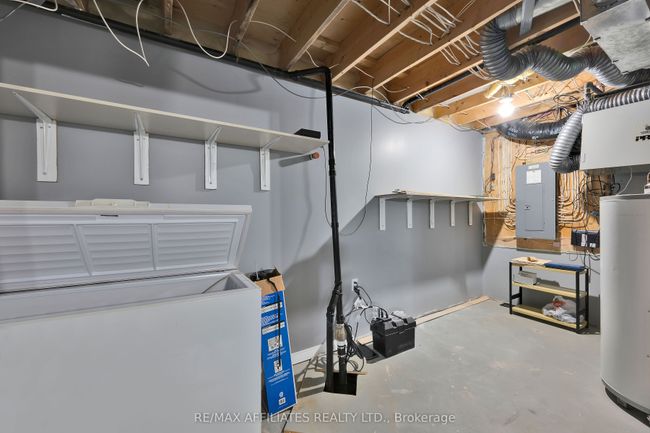 5210 Meadowland Dr, House other with 3 bedrooms, 3 bathrooms and 6 parking in Cardinal ON | Image 45