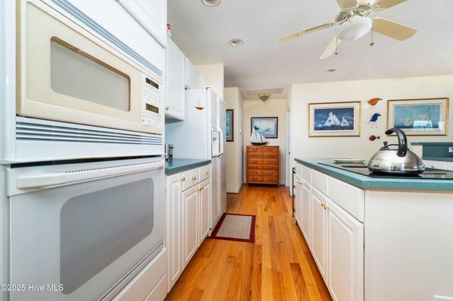 6042 Dolphin Rd, House other with 3 bedrooms, 2 bathrooms and 2 parking in Oriental NC | Image 18