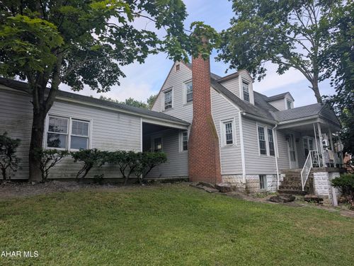 1067 N 20th Ave, Altoona, PA, 16601-7105 | Card Image