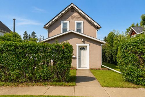 4515 50 Ave, Innisfail, AB, T4G1M4 | Card Image