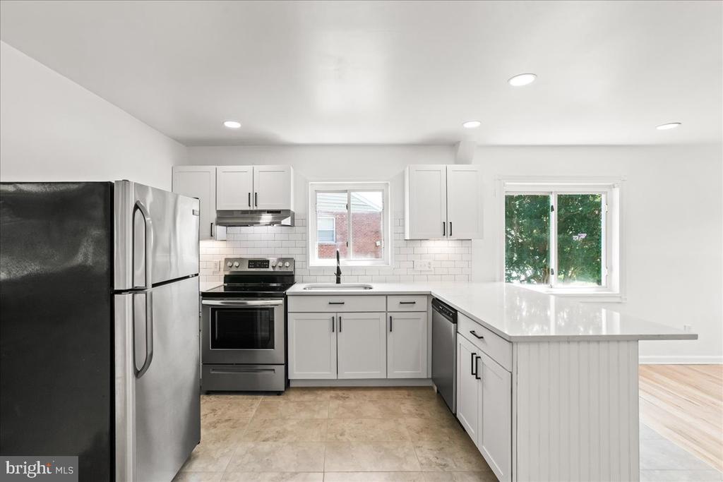 Residential in WOODBRIDGE 2