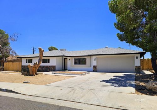 817 W Wasp Ave, Ridgecrest, CA, 93555-5240 | Card Image