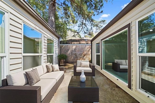 Virtually staged patio | Image 19