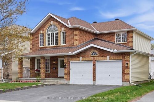 96 Woliston Cres, Kanata, ON, K2W1G2 | Card Image