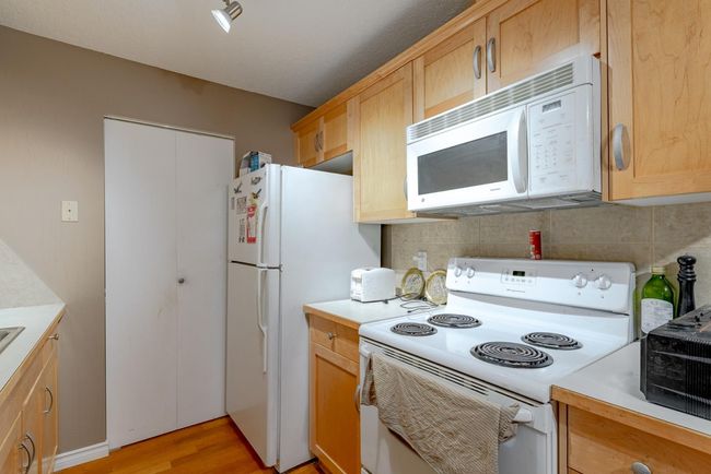 1310 - 13045 6 St Sw, Condo with 2 bedrooms, 1 bathrooms and 1 parking in Calgary AB | Image 11