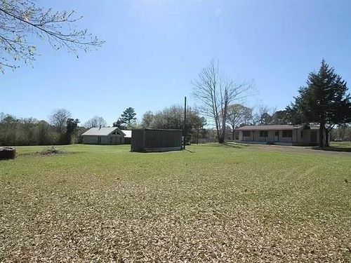 943 State Highway 103 W, San Augustine, TX, 75972-7237 | Card Image