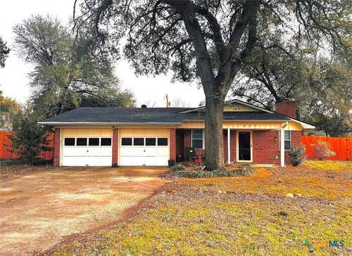 507 E Avenue G, Rosebud, TX, 76570-2172 | Card Image