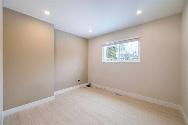 3345 Cardinal Drive, House other with 3 bedrooms, 2 bathrooms and 2 parking in Burnaby BC | Image 17