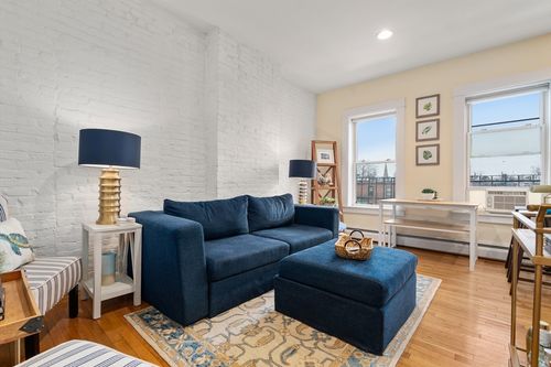 d-32 Yarmouth Street, Boston, MA, 02116 | Card Image