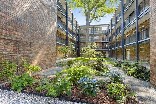 206-1321 W Birchwood Avenue W, Chicago, IL, 60626 | Card Image