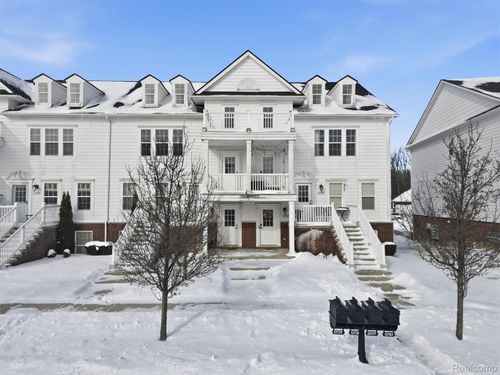 53731 Champlain St, Macomb, MI, 48042-3731 | Card Image