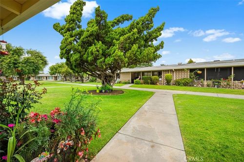 75k-1341 Weeburn Rd, Seal Beach, CA, 90740-3939 | Card Image
