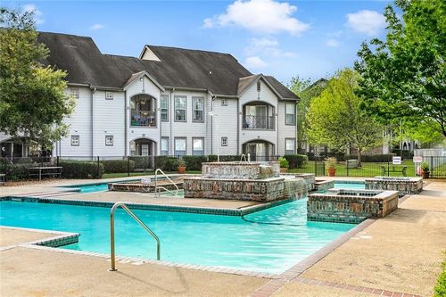 20102-350 Emerald Forest Blvd, Covington, LA, 70433-5942 | Card Image