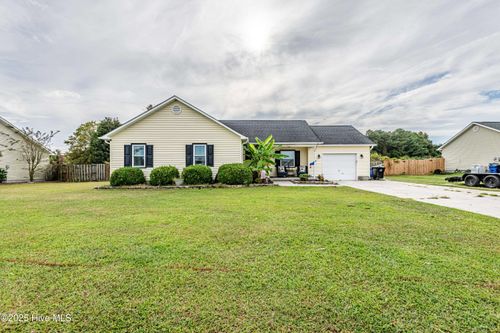 109 Esquire Dr, Richlands, NC, 28574-8339 | Card Image