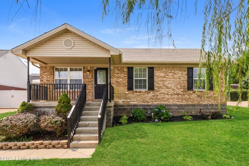8816 Persistence Dr, Louisville, KY, 40229-2595 | Card Image