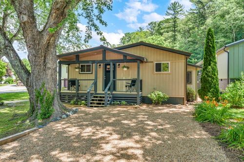 209 Meadow Loop, Newland, NC, 28657-8373 | Card Image