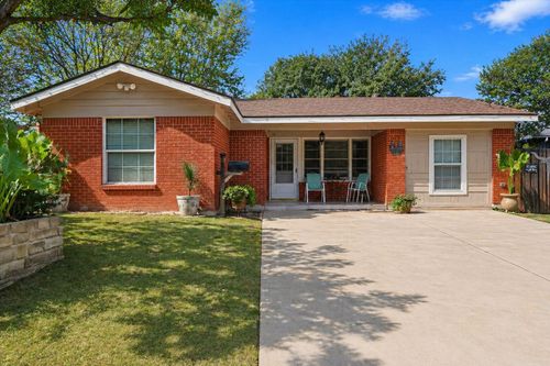 3404 Livingston Ave, Fort Worth, TX, 76110-3738 | Card Image