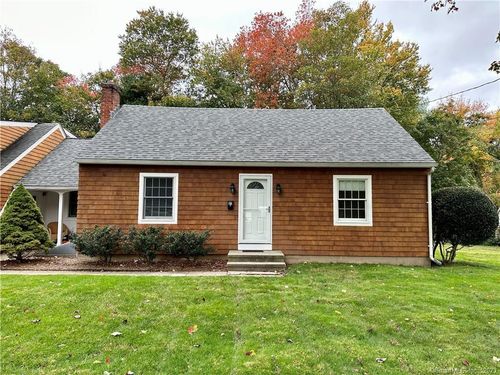 31 Cottage Pl, Old Saybrook, CT, 06475-2202 | Card Image