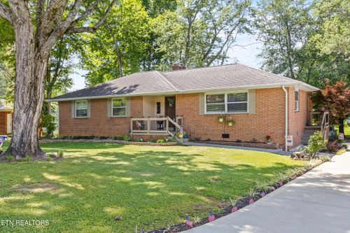307 Brannon Dr, Maryville, TN, 37803-6021 | Card Image