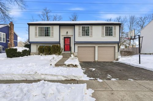 7330 Woodlow Dr, Reynoldsburg, OH, 43068-7107 | Card Image