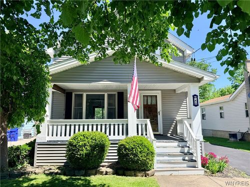40 Norwood Dr, West Seneca, NY, 14224-3035 | Card Image