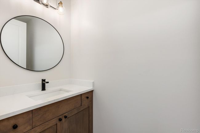 Powder Room | Image 26
