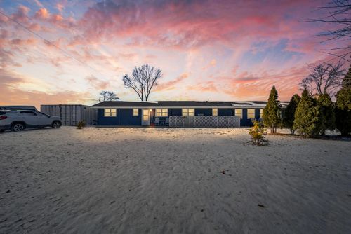 70118 Us Highway 131, White Pigeon, MI, 49099-9463 | Card Image