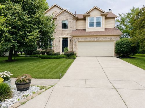 5400 Wakefield Dr S, Greenwood, IN, 46142-9089 | Card Image