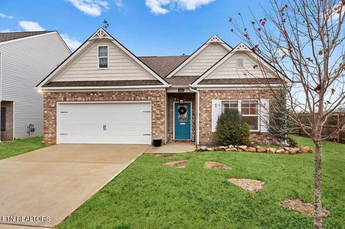 240 Cedar Park Drive, Loudon, TN, 37774 | Card Image