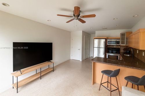 apt-2-2125 Ne 14th Ave, Wilton Manors, FL, 33305-2342 | Card Image