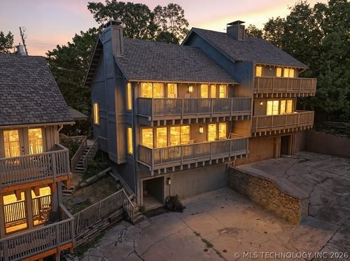 42-42 Diamond Head Dr, Sand Springs, OK, 74063-5351 | Card Image