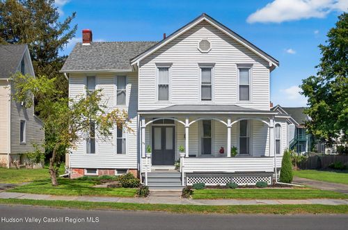 35 W Oreilly St, Kingston, NY, 12401-5714 | Card Image