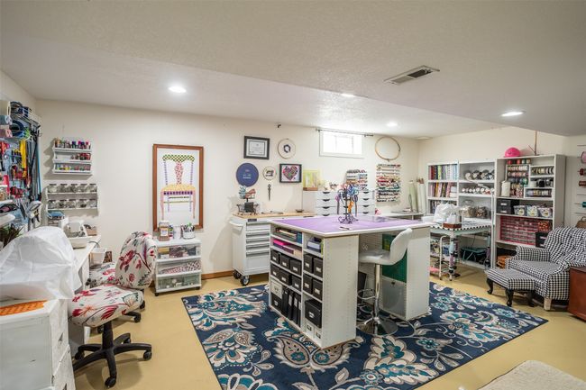 7508 Hickory Ln, Home with 5 bedrooms, 4 bathrooms and null parking in Urbandale IA | Image 30