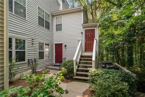 104 Glenleaf Dr, Peachtree Corners, GA, 30092-6101 | Card Image