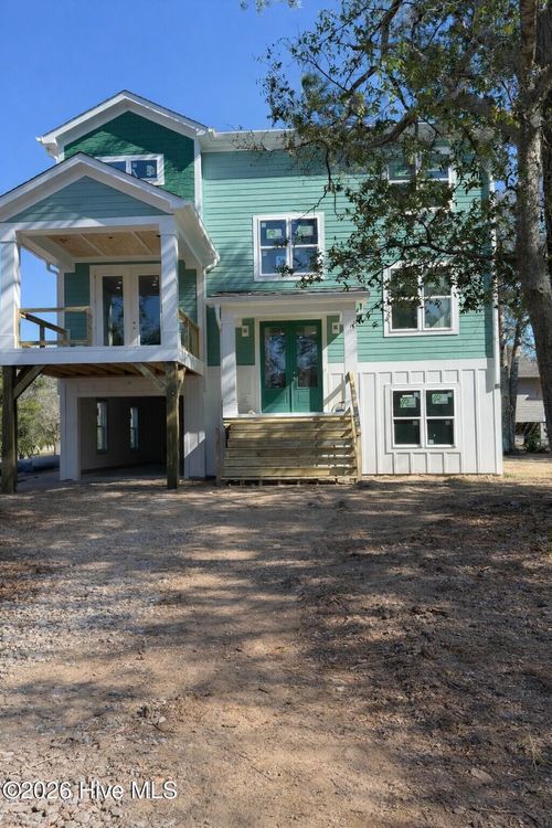 98 Se 43rd Street, Oak Island, NC, 28465 | Card Image