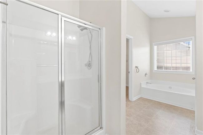 6742 Grand Hickory Dr, House other with 4 bedrooms, 3 bathrooms and null parking in Braselton GA | Image 22