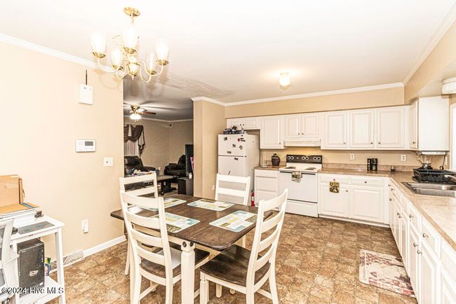 207 N Wilson St, House other with 3 bedrooms, 2 bathrooms and null parking in Whitakers NC | Image 7