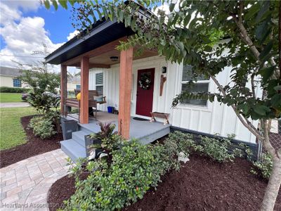 601 S 10th Avenue, House other with 2 bedrooms, 2 bathrooms and null parking in Wauchula FL | Image 2