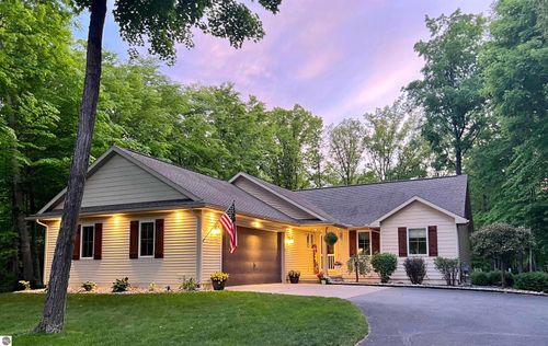 21522 Forest Trail, Big Rapids, MI, 49307 | Card Image