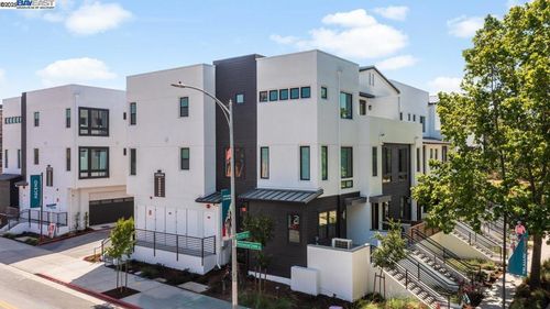 998 Harcot Ct, San Jose, CA, 95133-2572 | Card Image