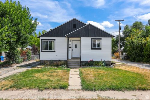 25 W 400 S, Tremonton, UT, 84337-1818 | Card Image