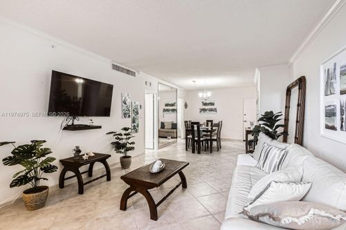 apt-633-2501 S Ocean Dr, Hollywood, FL, 33019-2610 | Card Image