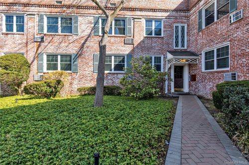 23-43 Forest Ave, Rockville Centre, NY, 11570-5460 | Card Image