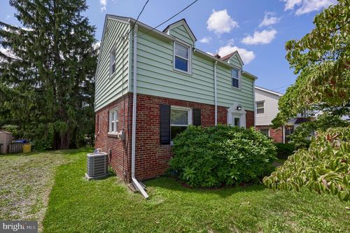 3427 Kramer St, HARRISBURG, PA, 17109-3704 | Card Image