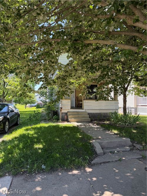 226 2nd St Sw, Brewster, OH, 44613-1234 | Card Image