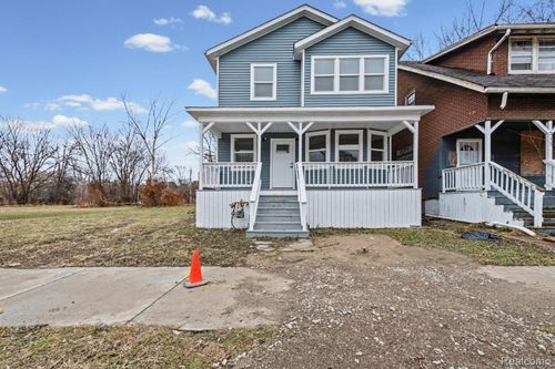 213 Avalon St, Highland Park, MI, 48203-3230 | Card Image