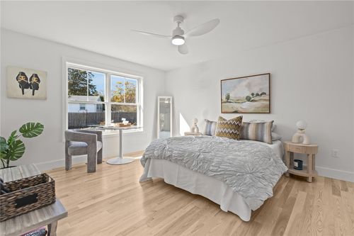 16-700 Sandy Ln, Warwick, RI, 02889-8240 | Card Image