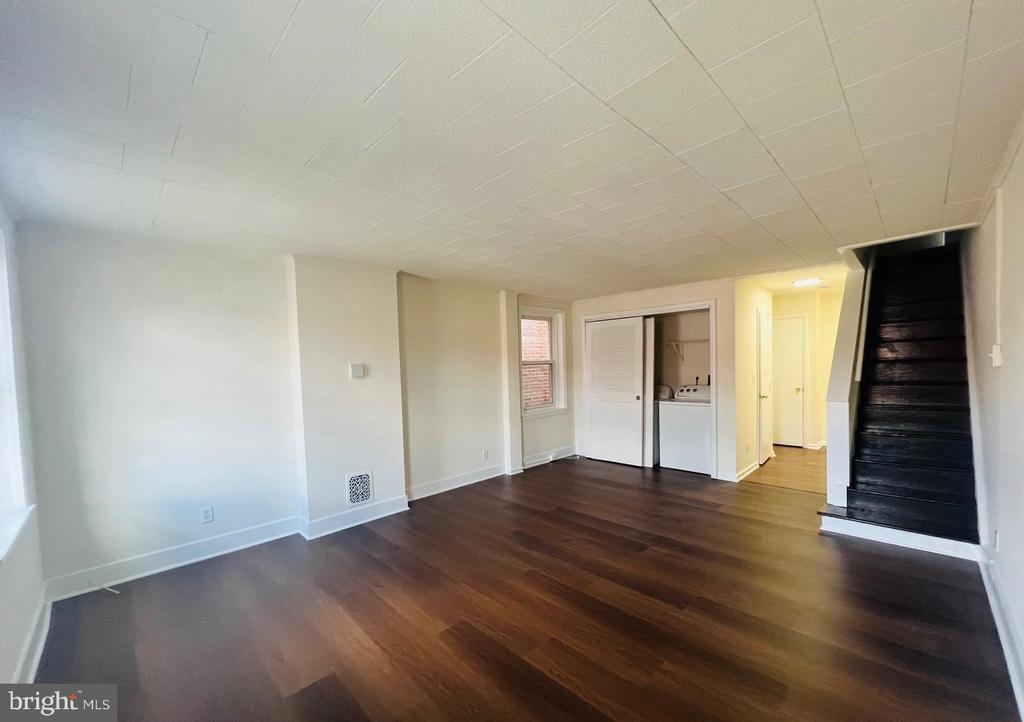 Residential Lease in BURLINGTON 3